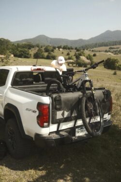 imgi_163_IMG_5280_JPG_720x TAILGATE PAD CHICO 110 CM/4 BIKES