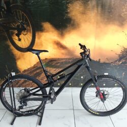 intense 10 Bicicleta Intense Tracer R27.5 Enduro Color Negro - Fibra de Carbono Talla M USADA